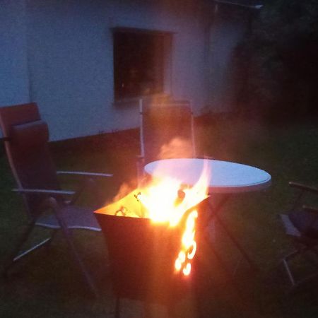 Ferienwohnung Endora Im Harzer Stil, Handgefertigte Moebel - Wlan-Garage Hohegeiß 외부 사진